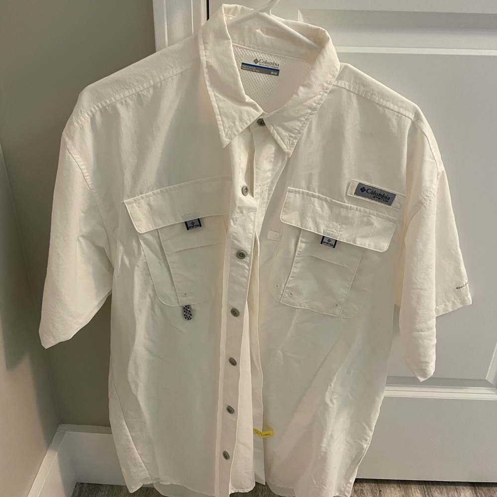 Men’s Columbia White Button Down PFG shirt